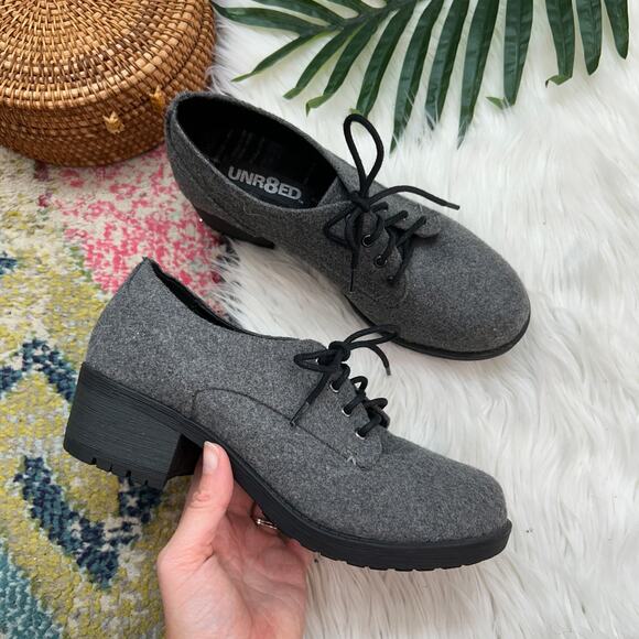 Unr8ed Gray Black Heeled Oxford Loafer Y2K Style Preppy School Girl 8 - Picture 1 of 9